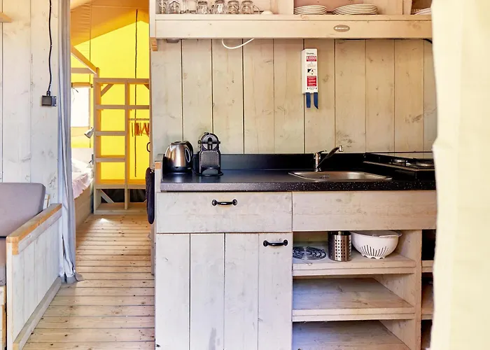 럭셔리텐트 Glamping Frejus 로크부른수르알젠스