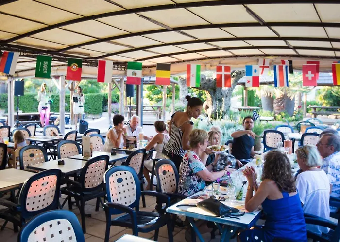 Glamping Frejus 로크부른수르알젠스
